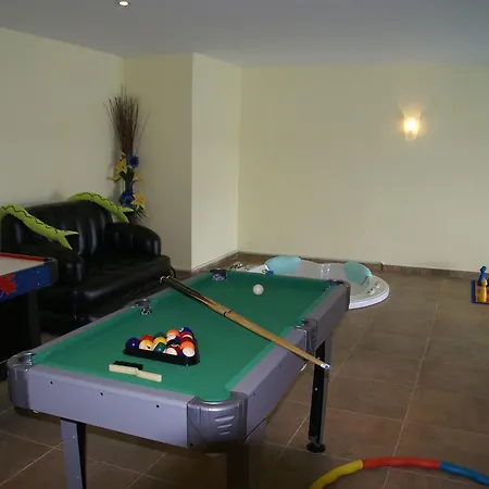 Escape With Pool & Views * Bernia